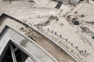 DUBAI, UNITED ARAB EMIRATES: 21 APRIL 2009: Construction of the Burj building, Dubai. (Photo by David Gillanders)
www.davidgillanders.com