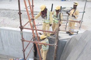 DUBAI, UNITED ARAB EMIRATES: 16 APRIL 2009: Construction of the Burj building, Dubai. (Photo by David Gillanders)
www.davidgillanders.com