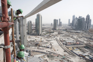 DUBAI, UNITED ARAB EMIRATES: 21 APRIL 2009: Construction of the Burj building, Dubai. (Photo by David Gillanders)
www.davidgillanders.com