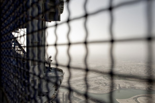 DUBAI, UNITED ARAB EMIRATES: 15 NOVEMBER 2008: Construction of the Burj building, Dubai. 
(Photo by David Gillanders)
www.davidgillanders.com