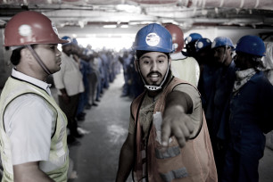 DUBAI, UNITED ARAB EMIRATES: 11 NOVEMBER 2008: Construction of the Burj building, Dubai. (Photo by David Gillander)
www.davidgillanders.com