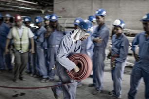 DUBAI, UNITED ARAB EMIRATES: 11 NOVEMBER 2008: Construction of the Burj building, Dubai. (Photo by David Gillander)
www.davidgillanders.com