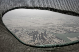 DUBAI, UNITED ARAB EMIRATES: 11 NOVEMBER 2008: Construction of the Burj building, Dubai. (Photo by David Gillander)
www.davidgillanders.com